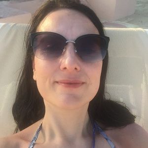 Meet your Posher, Sandra